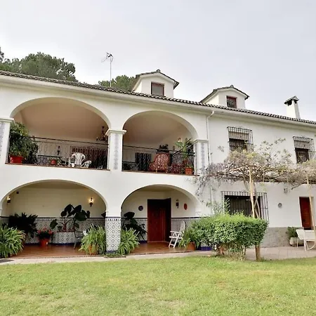 Holiday home Casa De La Lala Con Piscina A 9 Km De