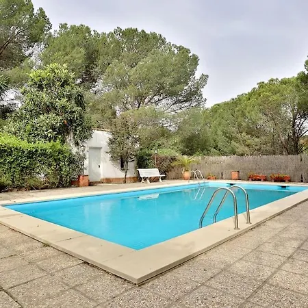 Holiday home Casa De La Lala Con Piscina A 9 Km De *